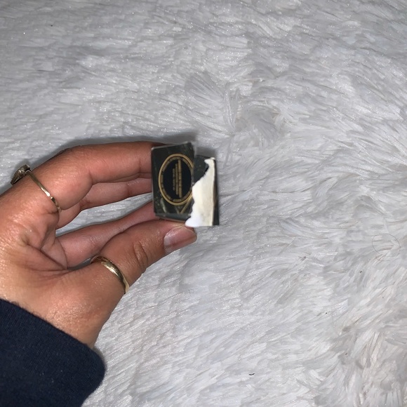 Eyeshadow primer - Picture 3 of 6